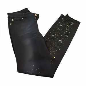 Armani exchange Black Embellished Women's Jeans
Skinny size 29